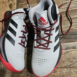 Adidas youth or men's 6 like brand brand new